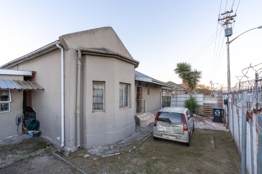 4 Bedroom Property for Sale in Parow Western Cape